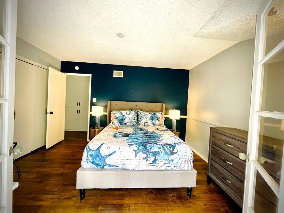 Pacific Dreams At Woodland Hills - 8 Bedroom With Pool & Hot Tub Hébergement de vacances