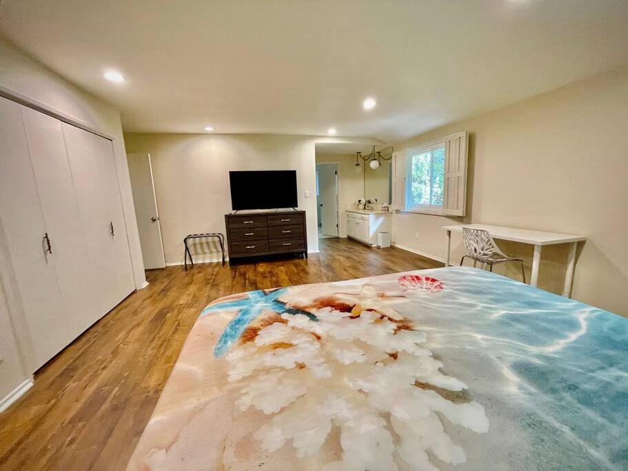 Pacific Dreams At Woodland Hills - 8 Bedroom With Pool & Hot Tub Los Angeles