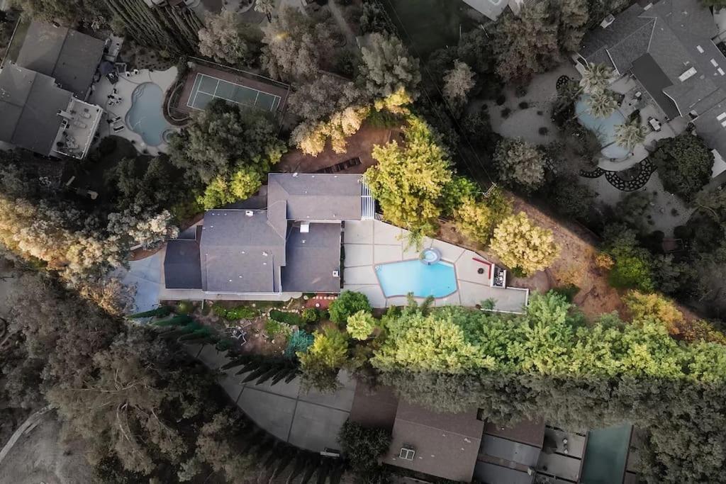 Pacific Dreams At Woodland Hills - 8 Bedroom With Pool & Hot Tub * Los Angeles